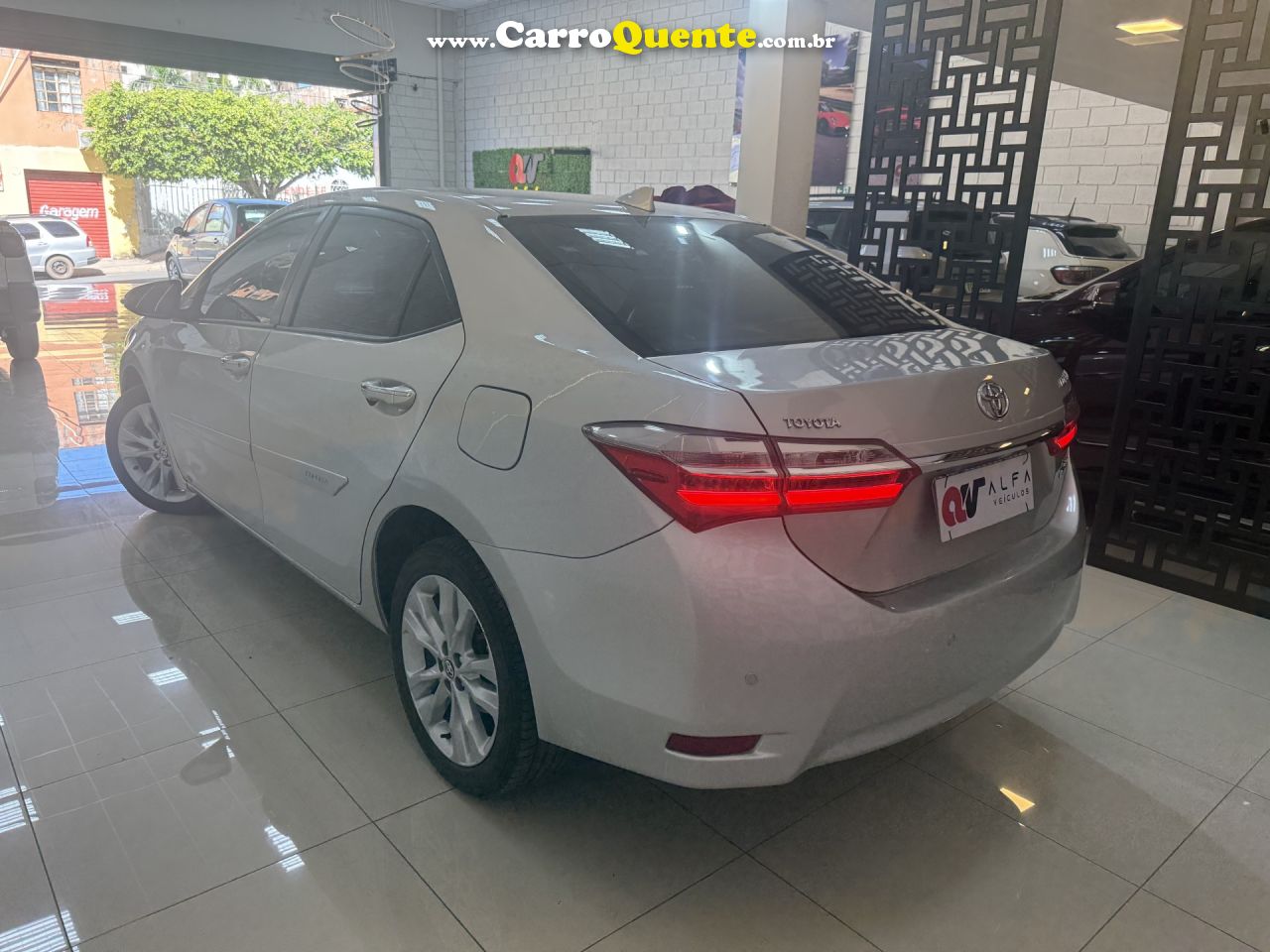 TOYOTA   COROLLA XEI 2.0 FLEX 16V AUT.   PRATA 2018 2.0 FLEX - Loja