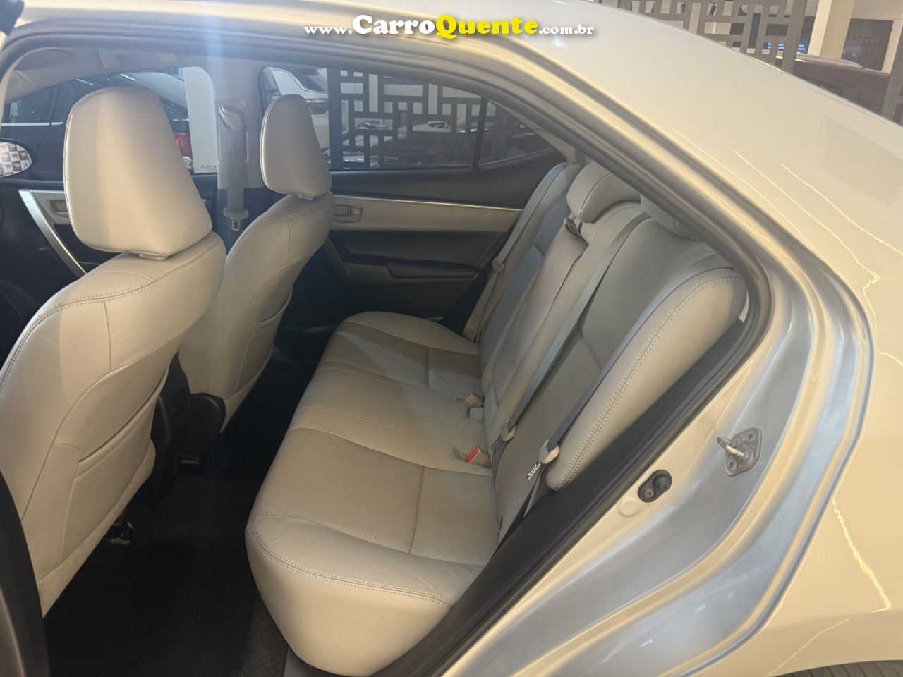 TOYOTA   COROLLA XEI 2.0 FLEX 16V AUT.   PRATA 2018 2.0 FLEX - Loja