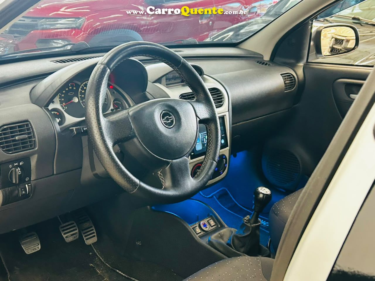 CHEVROLET   CORSA SED. PREMIUM 1.4 8V ECONOFLEX 4P   PRATA 2011 1.4 GASOLINA - Loja