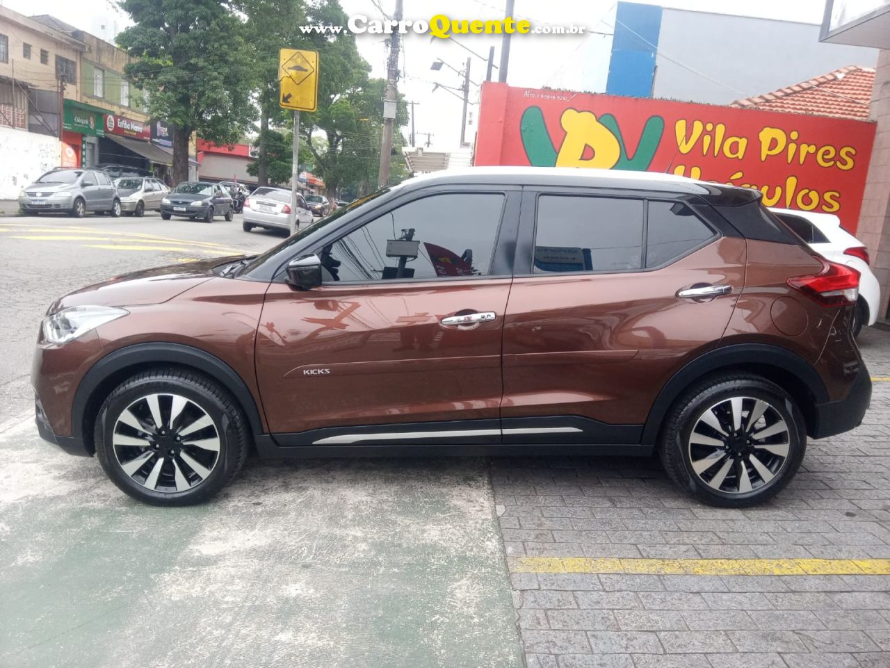 NISSAN   KICKS SL 1.6 16V FLEXSTAR 5P AUT.   MARROM 2018 1.6 GASOLINA - Loja
