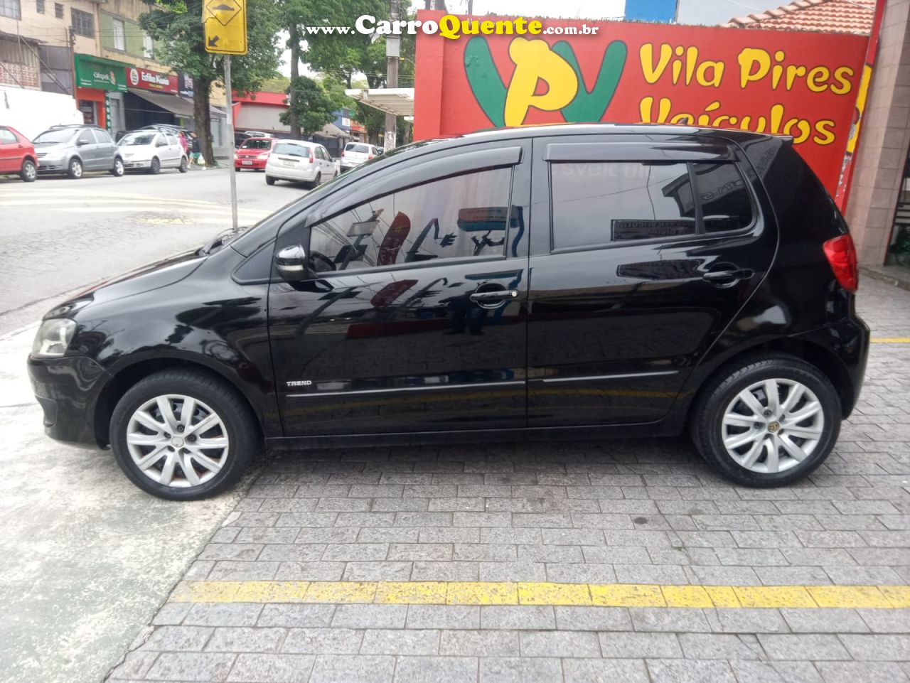 VOLKSWAGEN   FOX PLUS 1.0MI 1.0MI TOTAL FLEX 8V 4P   PRETO 2010 1.0 FLEX - Loja