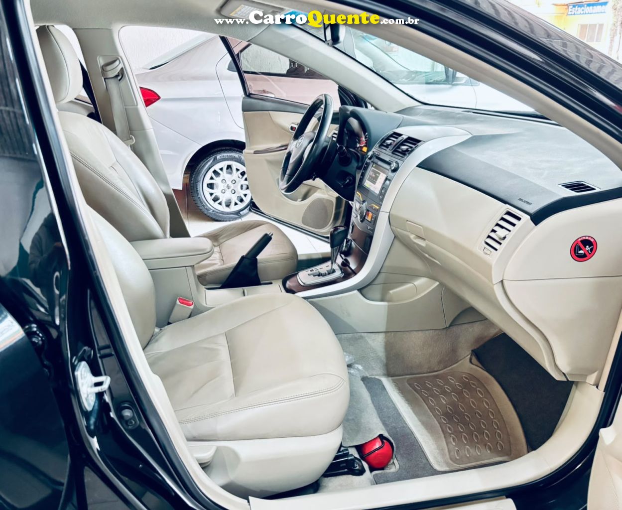TOYOTA   COROLLA ALTIS 2.0 FLEX 16V AUT.   PRETO 2014 2.0 FLEX - Loja