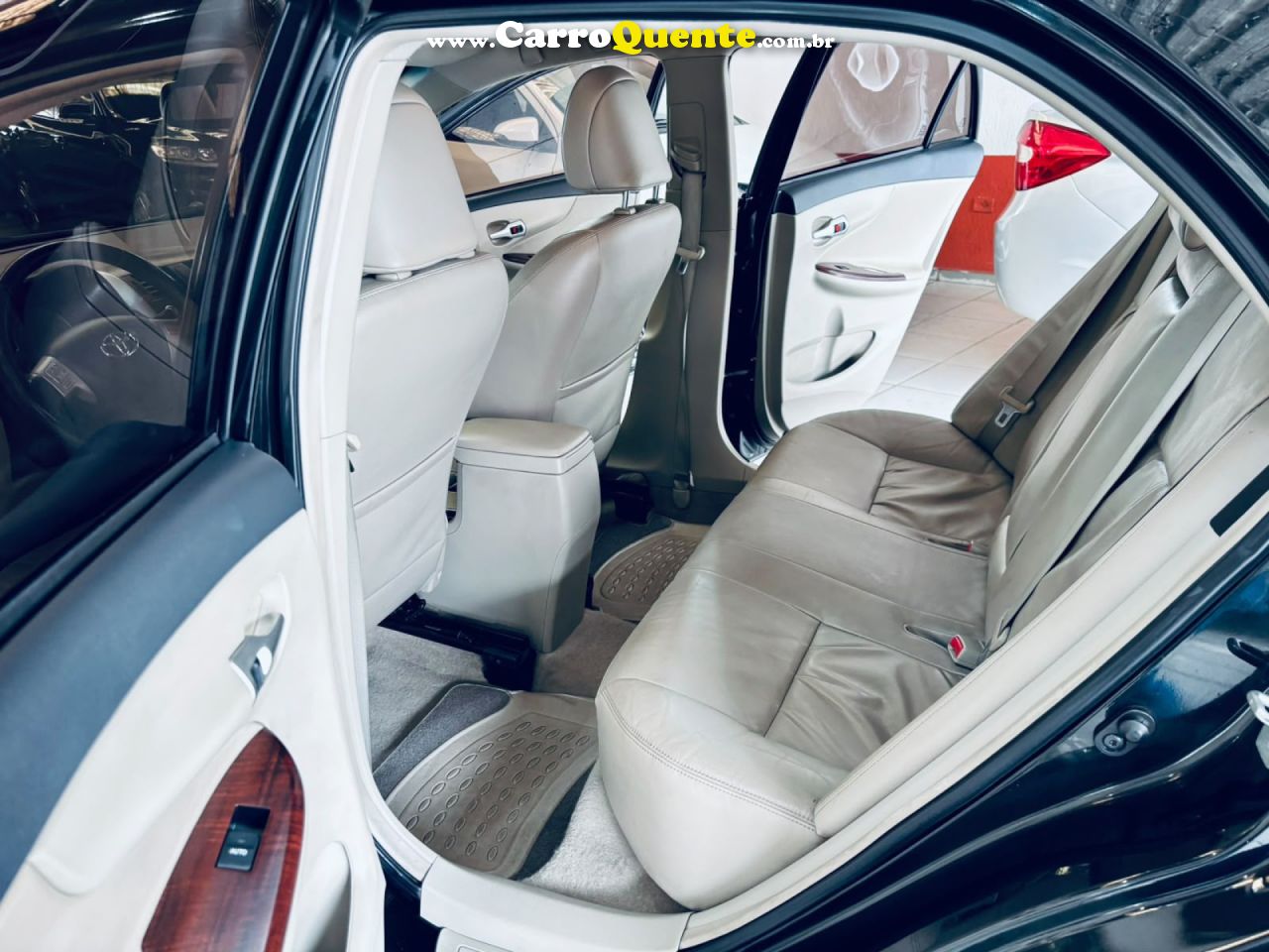 TOYOTA   COROLLA ALTIS 2.0 FLEX 16V AUT.   PRETO 2014 2.0 FLEX - Loja