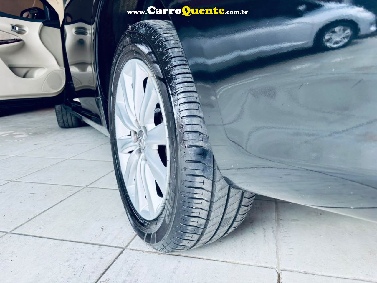 TOYOTA   COROLLA ALTIS 2.0 FLEX 16V AUT.   PRETO 2014 2.0 FLEX - Loja