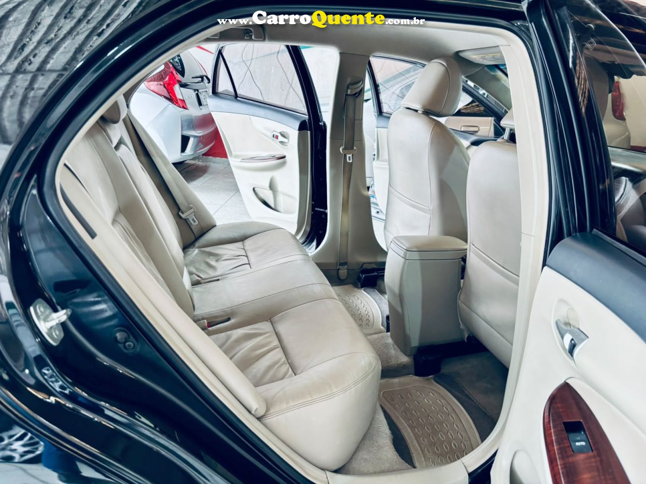 TOYOTA   COROLLA ALTIS 2.0 FLEX 16V AUT.   PRETO 2014 2.0 FLEX - Loja