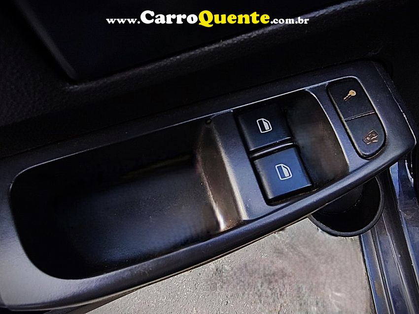 Volkswagen FOX 1.0 MI CITY 8V FLEX 2P MANUAL - Loja
