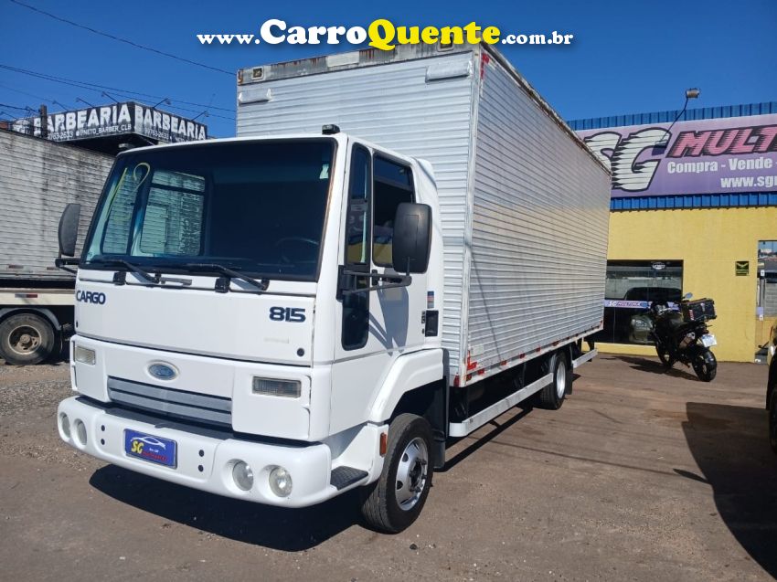 Ford Cargo 815 Ford 815 baú - Loja