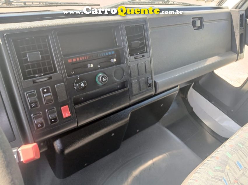 Ford Cargo 815 Ford 815 baú - Loja