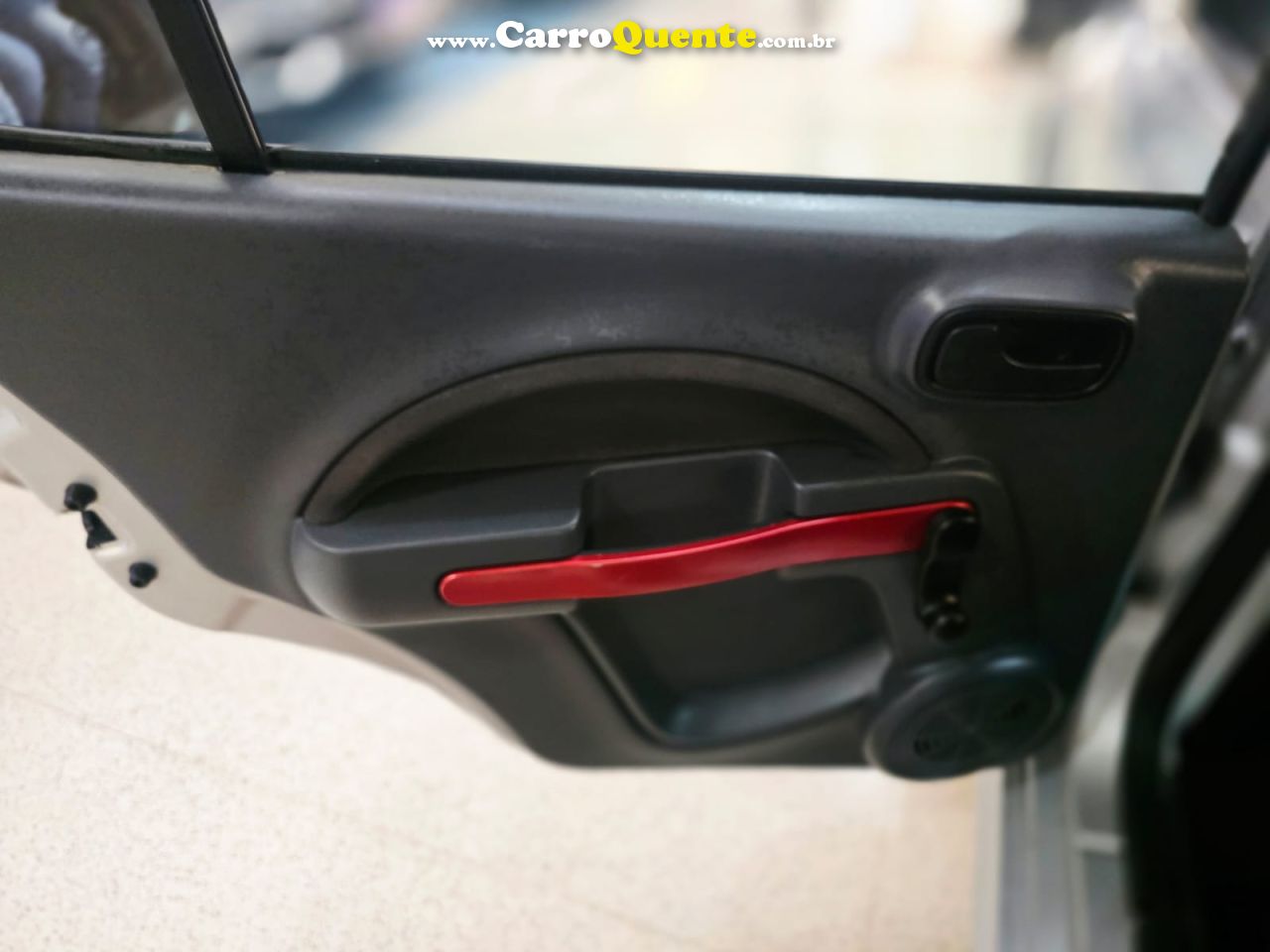 FIAT UNO 1.4 EVO SPORTING 8V 2012 - Loja
