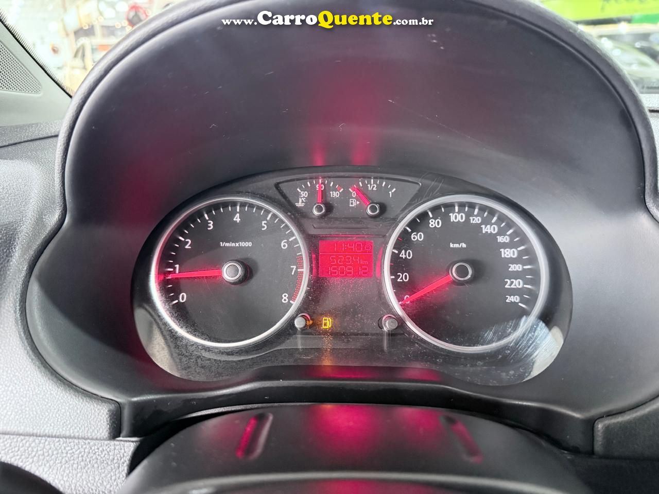 VOLKSWAGEN GOL 1.6 MI 8V G.V 2012 - Loja