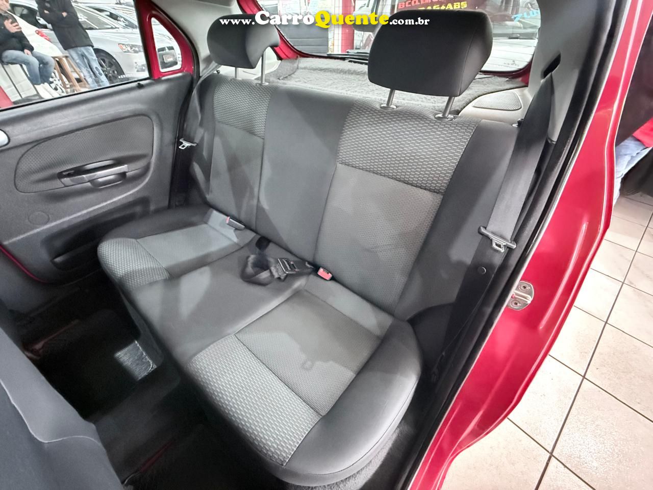 VOLKSWAGEN GOL 1.6 MI 8V G.V 2012 - Loja