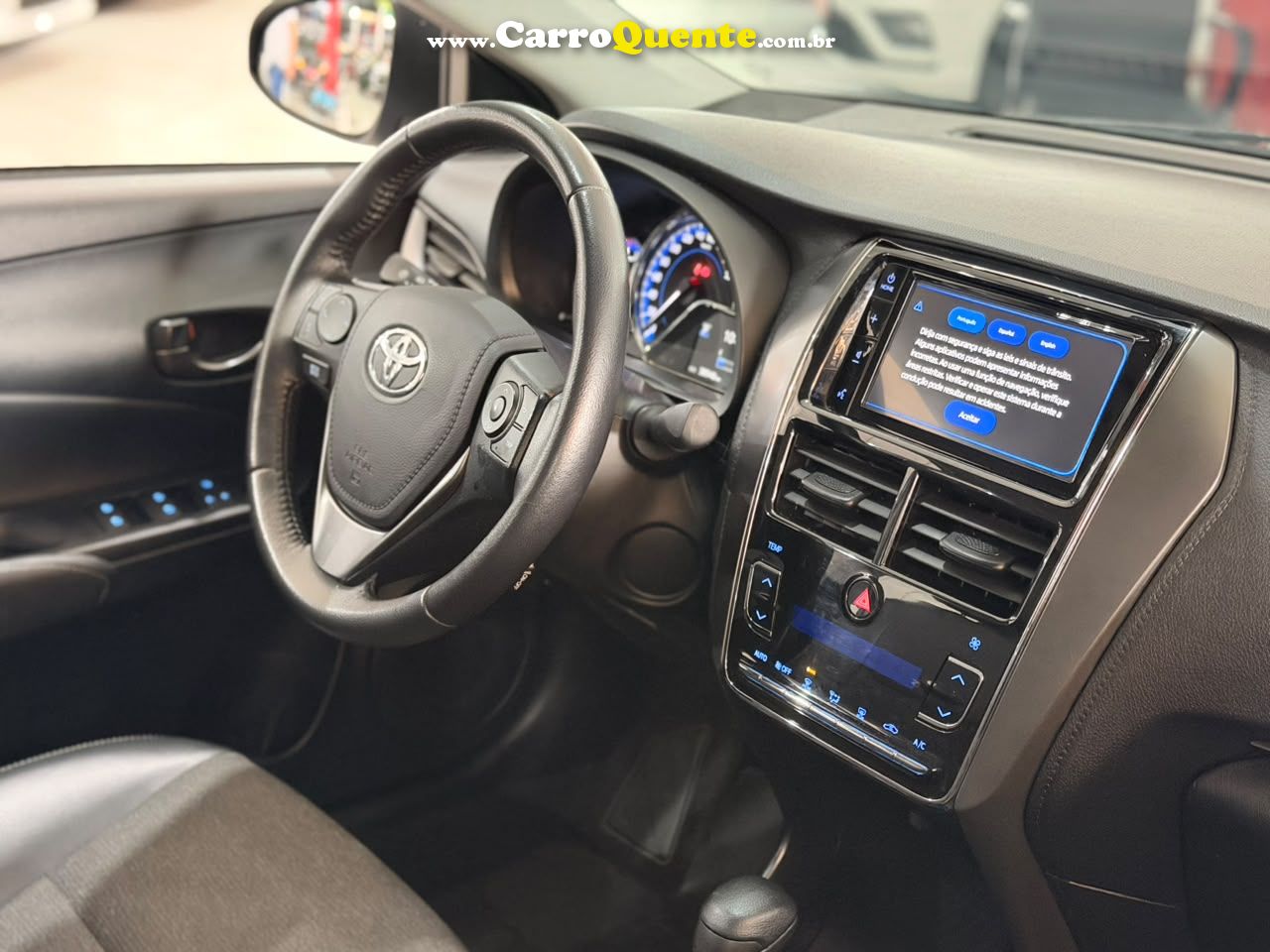 TOYOTA YARIS 1.5 16V SEDAN XS CONNECT MULTIDRIVE 2023 - Loja