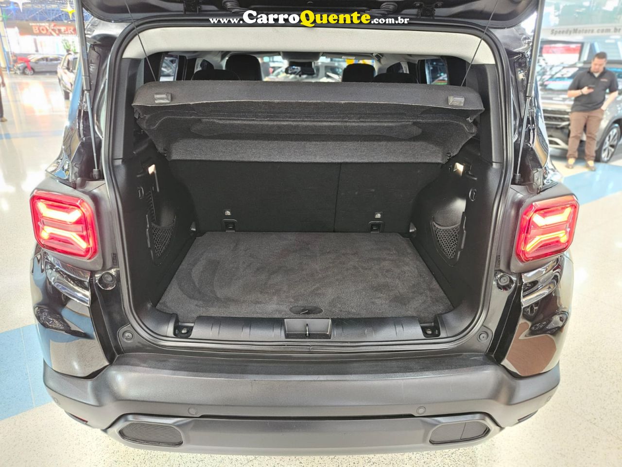 JEEP RENEGADE 1.3 TURBO LONGITUDE * GARANTIA DE FÁBRICA * 2024 - Loja
