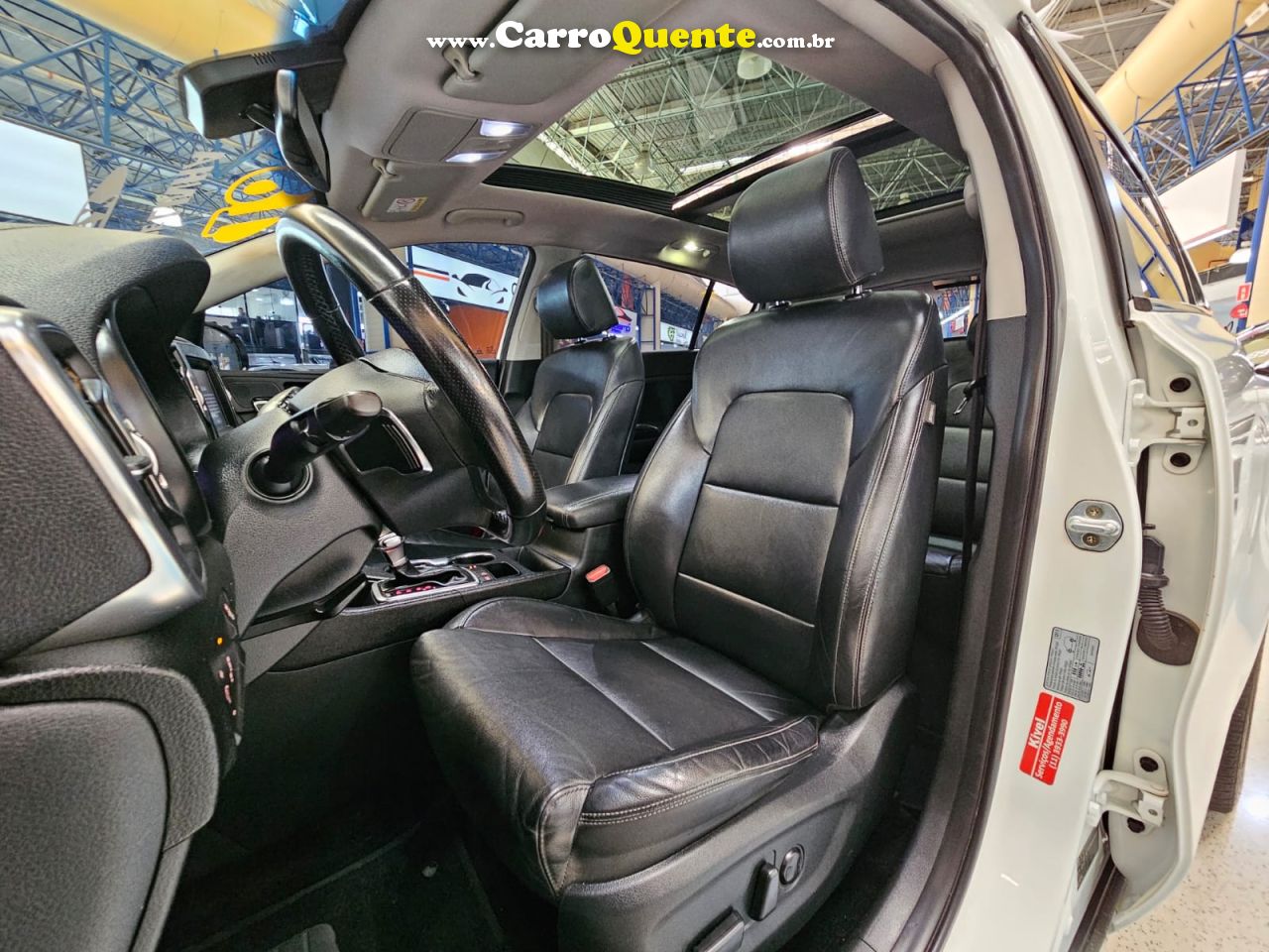 KIA SPORTAGE 2.0 EX FLEX * C/ TETO SOLAR * 2018 - Loja