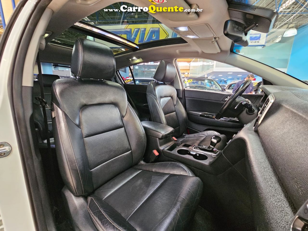KIA SPORTAGE 2.0 EX FLEX * C/ TETO SOLAR * 2018 - Loja