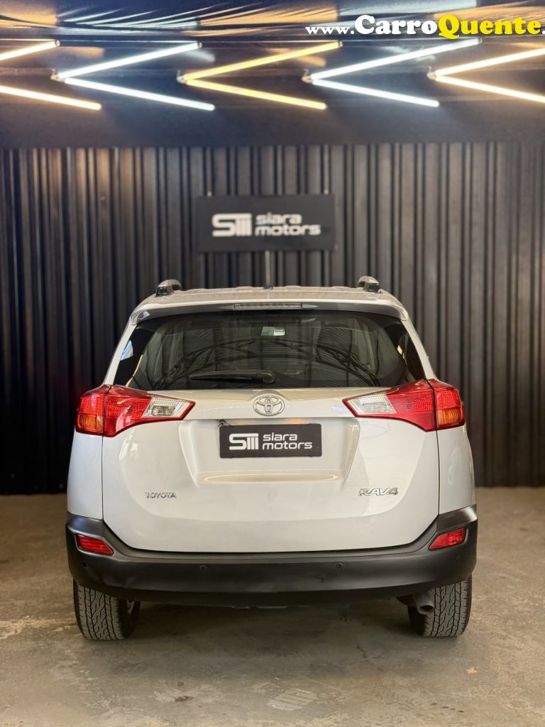 TOYOTA   RAV4 2.0 4X2 16V AUT.   PRATA 2014 2.0 GASOLINA - Loja