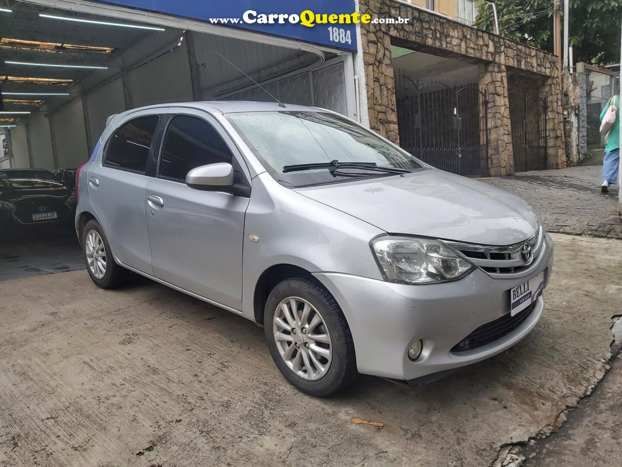 TOYOTA   ETIOS XLS 1.5 FLEX 16V 5P MEC.   PRATA 2014 1.5 FLEX - Loja