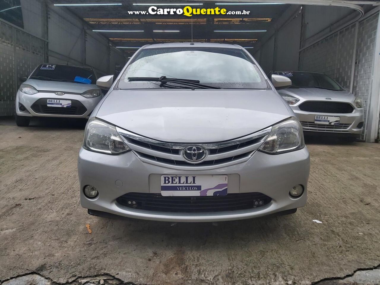TOYOTA   ETIOS XLS 1.5 FLEX 16V 5P MEC.   PRATA 2014 1.5 FLEX - Loja