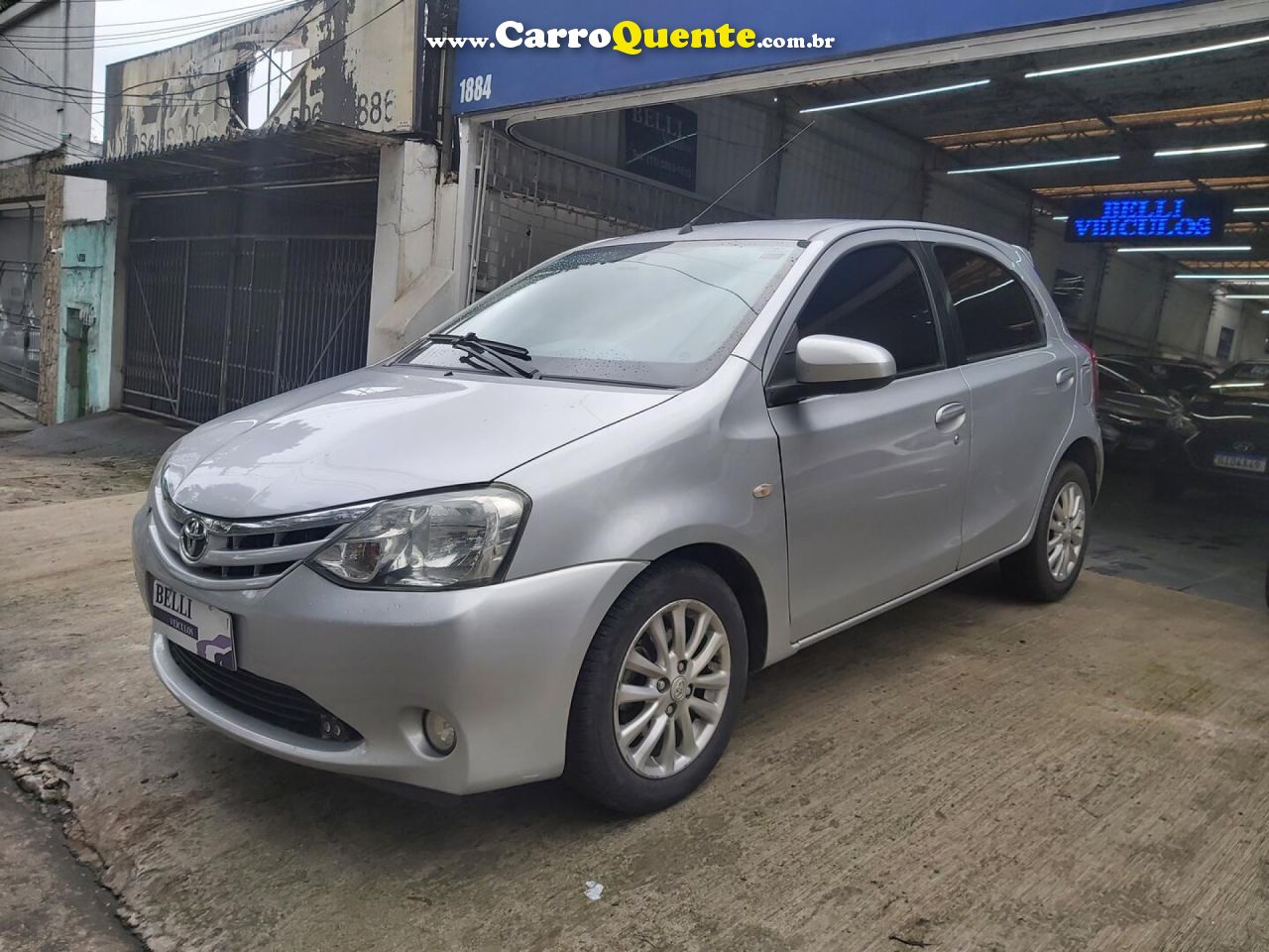 TOYOTA   ETIOS XLS 1.5 FLEX 16V 5P MEC.   PRATA 2014 1.5 FLEX - Loja