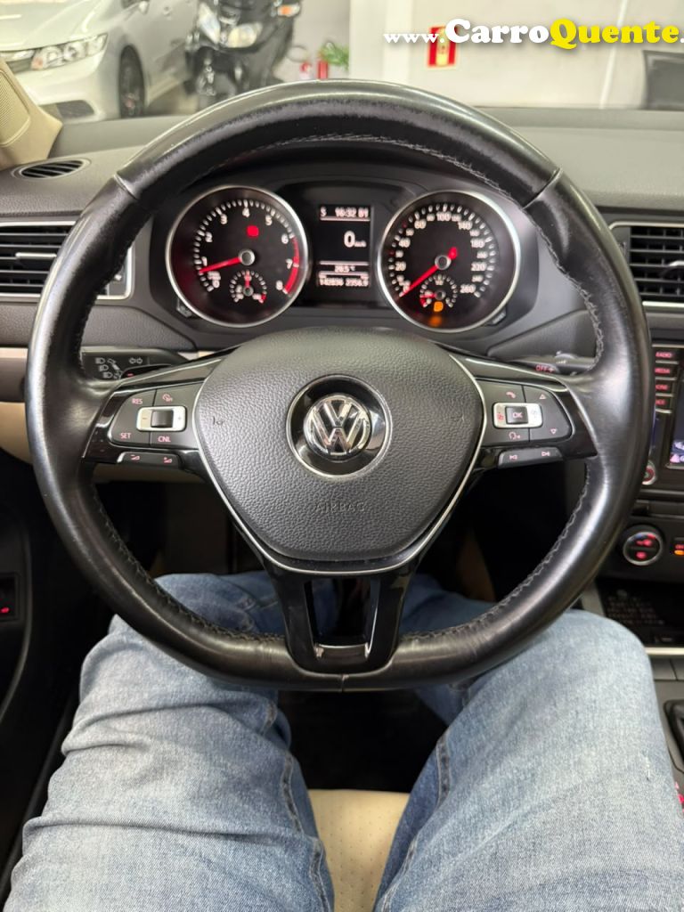 VOLKSWAGEN   JETTA HIGHLINE 2.0 TSI 16V 4P TIPTRONIC   CINZA 2016 2.0 GASOLINA - Loja