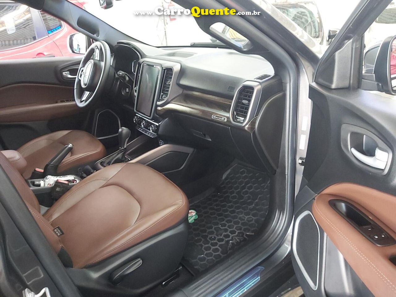 FIAT   TORO RANCH 2.0 16V 4X4 DIESEL AUT.   CINZA 2025 2.0 DIESEL - Loja