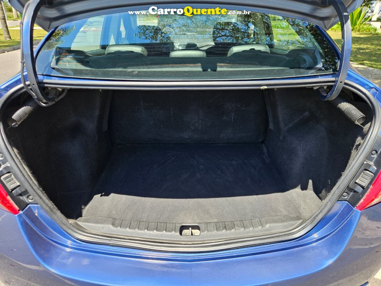 CHEVROLET   PRISMA SED. LT 1.4 8V FLEXPOWER 4P   AZUL 2019 1.4 FLEX - Loja