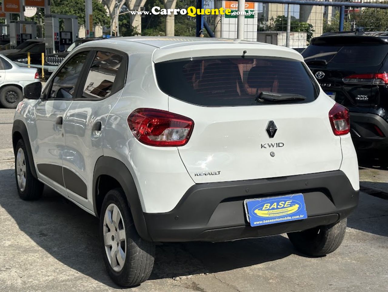 RENAULT   KWID ZEN 1.0 FLEX 12V 5P MEC.   BRANCO 2018 1.0 12V FLEX - Loja