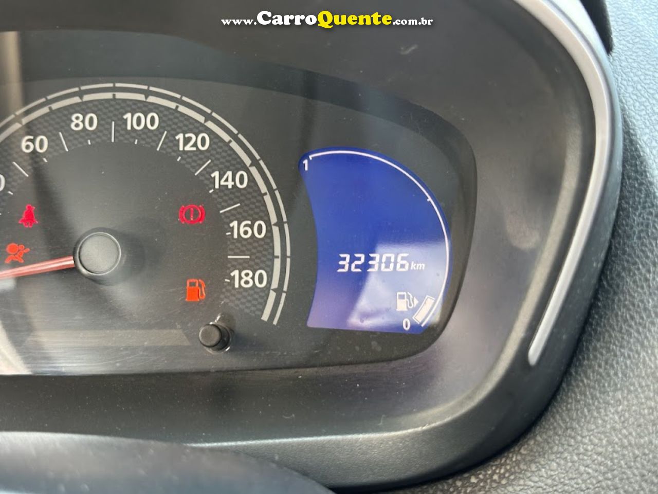 RENAULT   KWID ZEN 1.0 FLEX 12V 5P MEC.   BRANCO 2018 1.0 12V FLEX - Loja