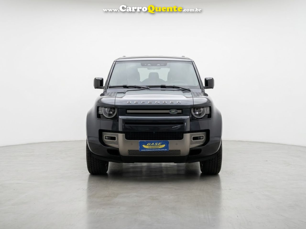 LAND ROVER   LAND ROVER DEFENDER 3.0 D300 TURBO DIESEL MHEV 110 X-DYNAMIC HSE AWD AUTOMÁTICO   CINZA 2024 3.0 TD DIESEL - Loja