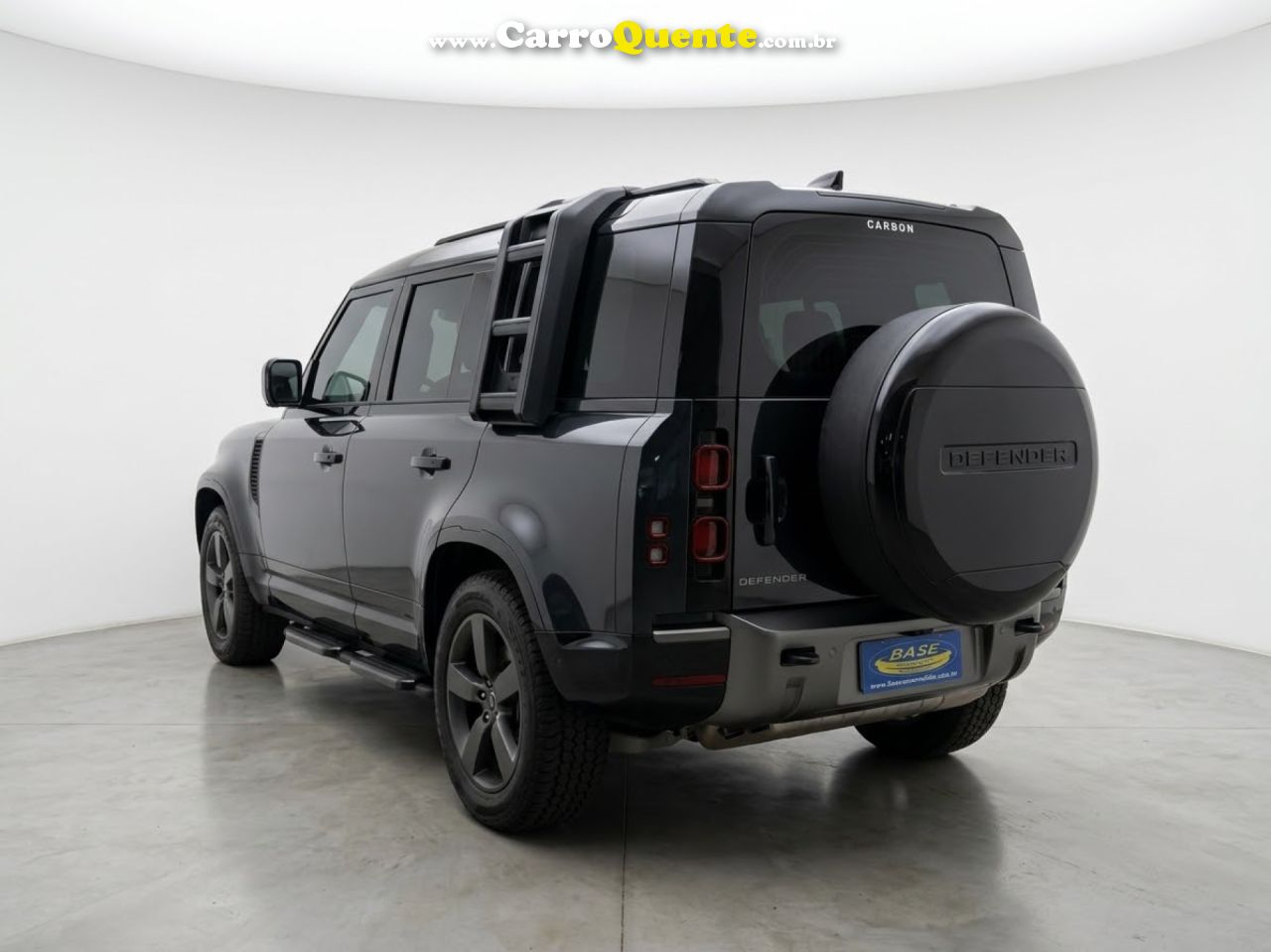 LAND ROVER   LAND ROVER DEFENDER 3.0 D300 TURBO DIESEL MHEV 110 X-DYNAMIC HSE AWD AUTOMÁTICO   CINZA 2024 3.0 TD DIESEL - Loja