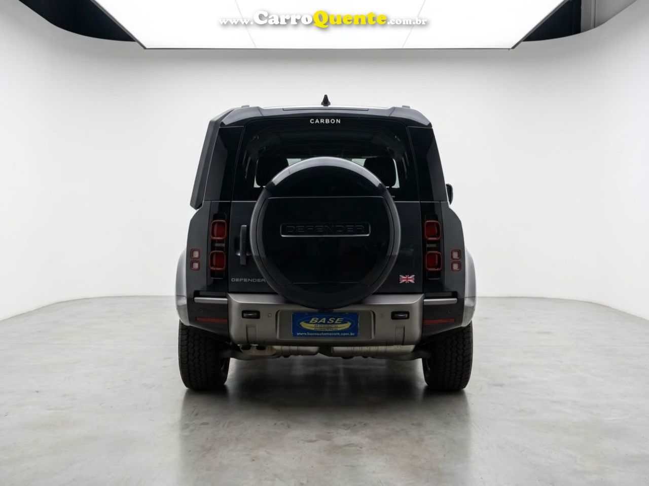 LAND ROVER   LAND ROVER DEFENDER 3.0 D300 TURBO DIESEL MHEV 110 X-DYNAMIC HSE AWD AUTOMÁTICO   CINZA 2024 3.0 TD DIESEL - Loja