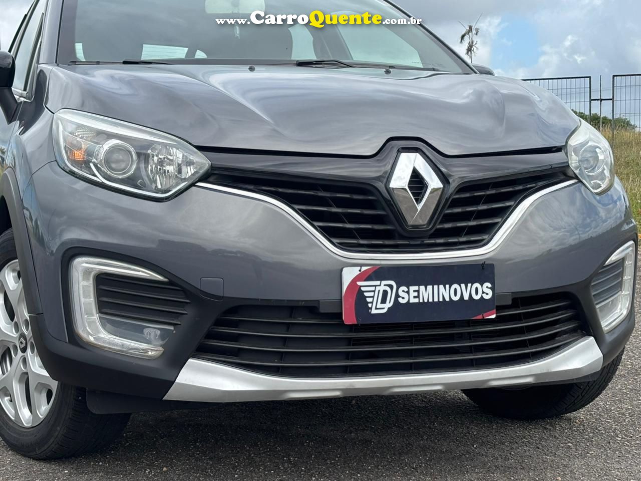 RENAULT   CAPTUR ZEN 1.6 16V FLEX 5P MEC.   CINZA 2018 1.6 FLEX - Loja