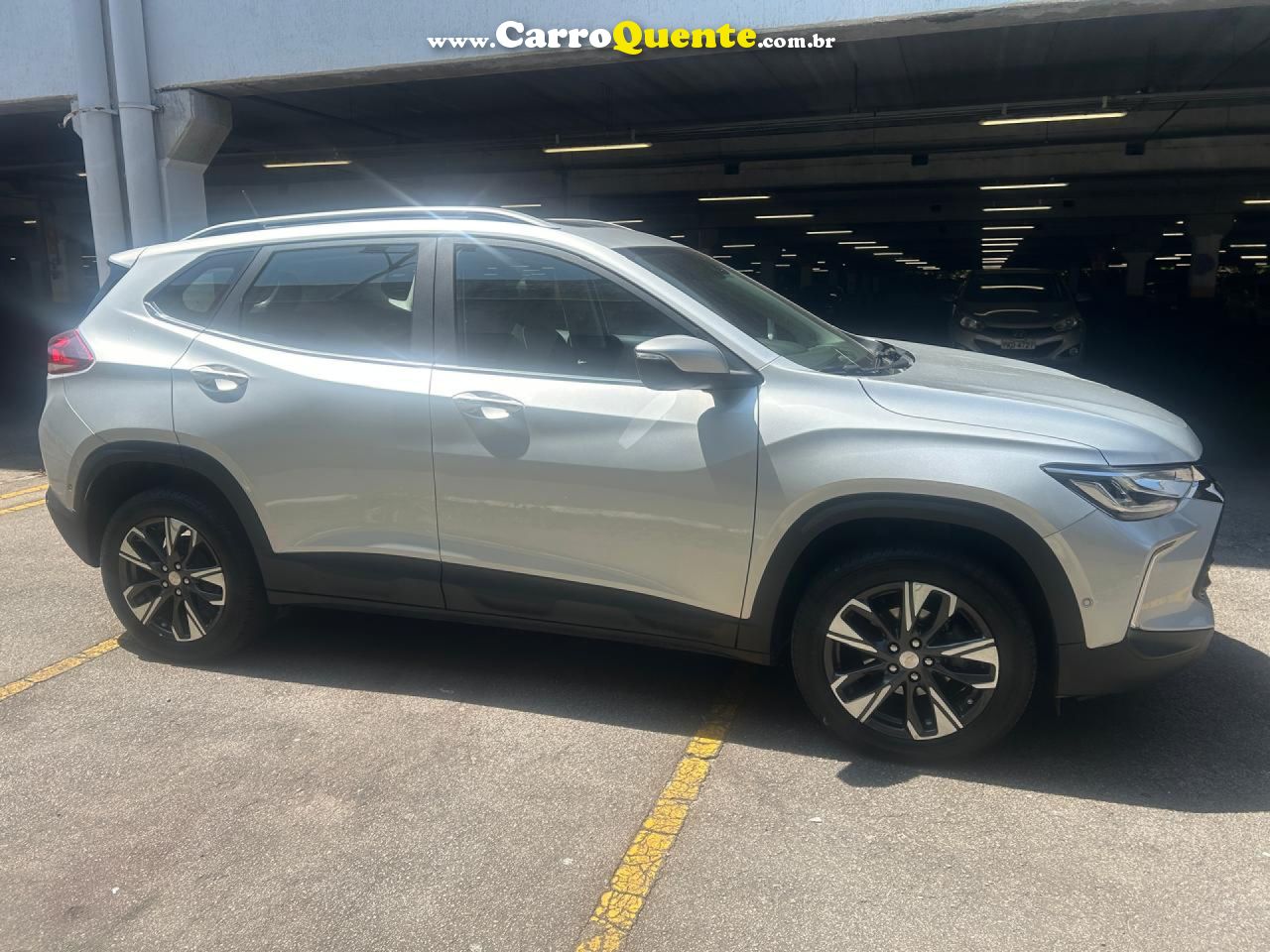 CHEVROLET   TRACKER 1.0 TURBO 12V FLEX AUT.    PRATA 2023 1.0 FLEX - Loja