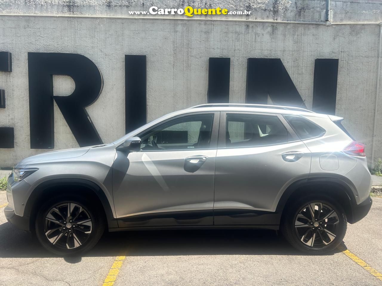 CHEVROLET   TRACKER 1.0 TURBO 12V FLEX AUT.    PRATA 2023 1.0 FLEX - Loja