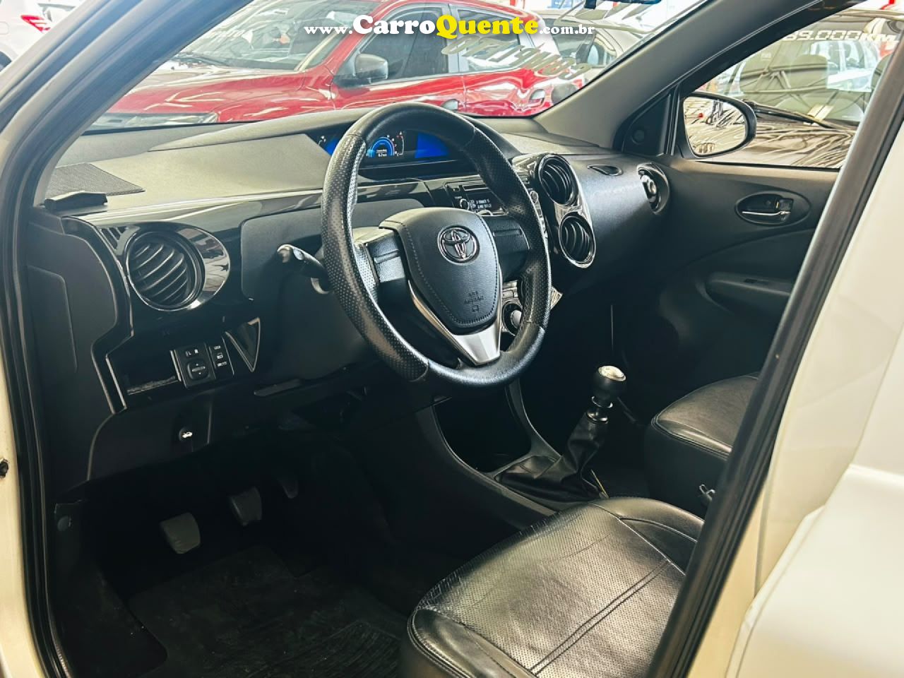 TOYOTA   ETIOS X 1.3 FLEX 16V 5P MEC.   PRATA 2018 1.3 FLEX - Loja