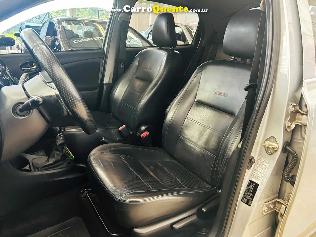 TOYOTA   ETIOS X 1.3 FLEX 16V 5P MEC.   PRATA 2018 1.3 FLEX - Loja