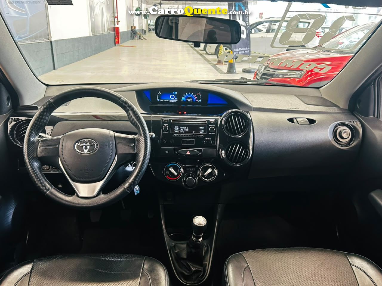 TOYOTA   ETIOS X 1.3 FLEX 16V 5P MEC.   PRATA 2018 1.3 FLEX - Loja