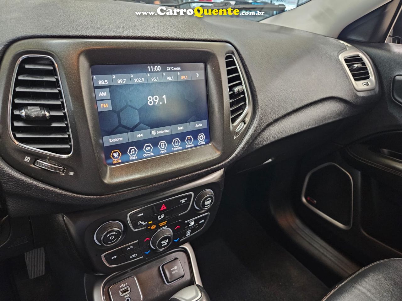 JEEP COMPASS 2.0 FLEX LONGITUDE * C/ 58.900 KM APENAS * 2020 - Loja