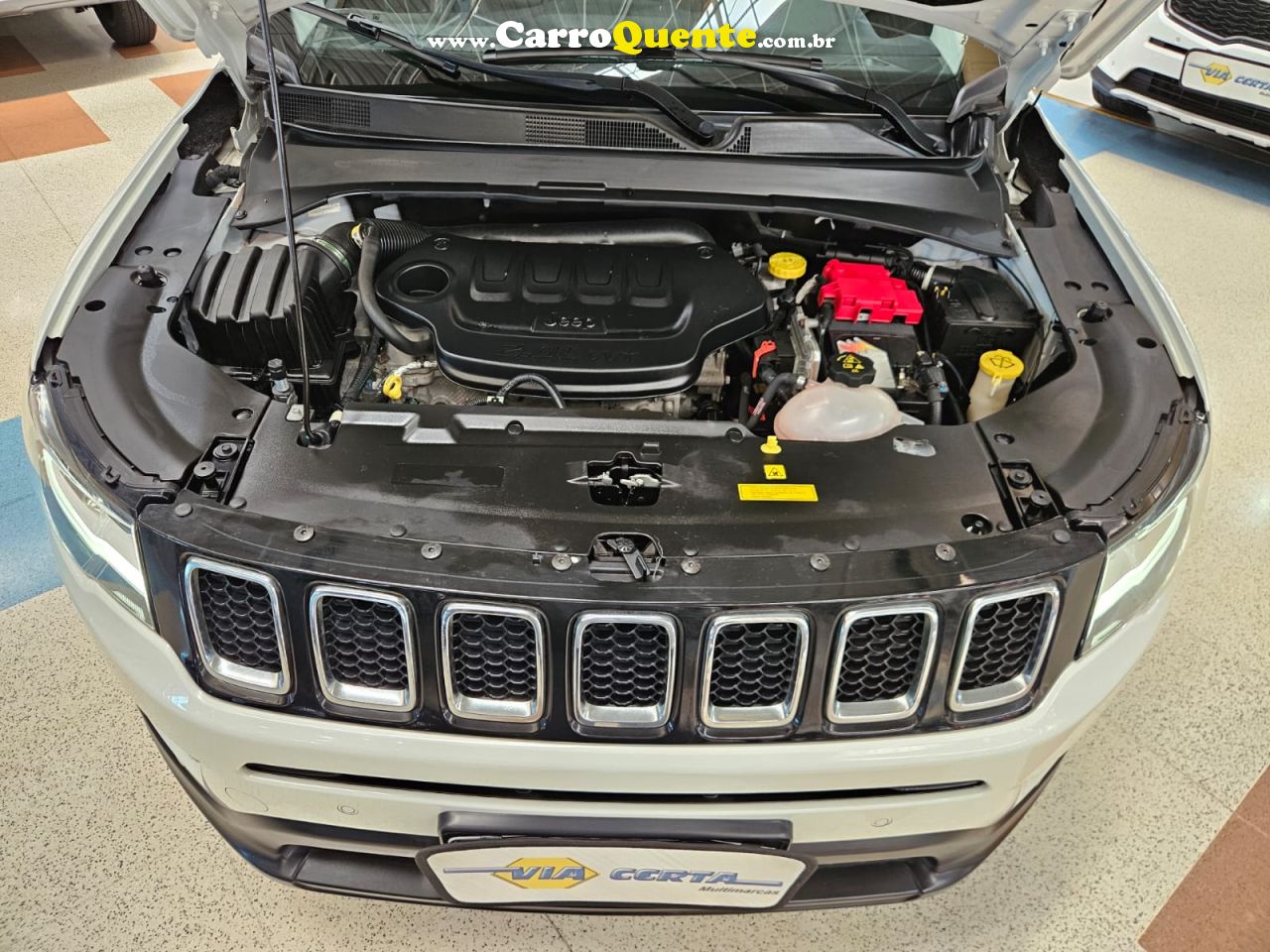 JEEP COMPASS 2.0 FLEX LONGITUDE * C/ 58.900 KM APENAS * 2020 - Loja