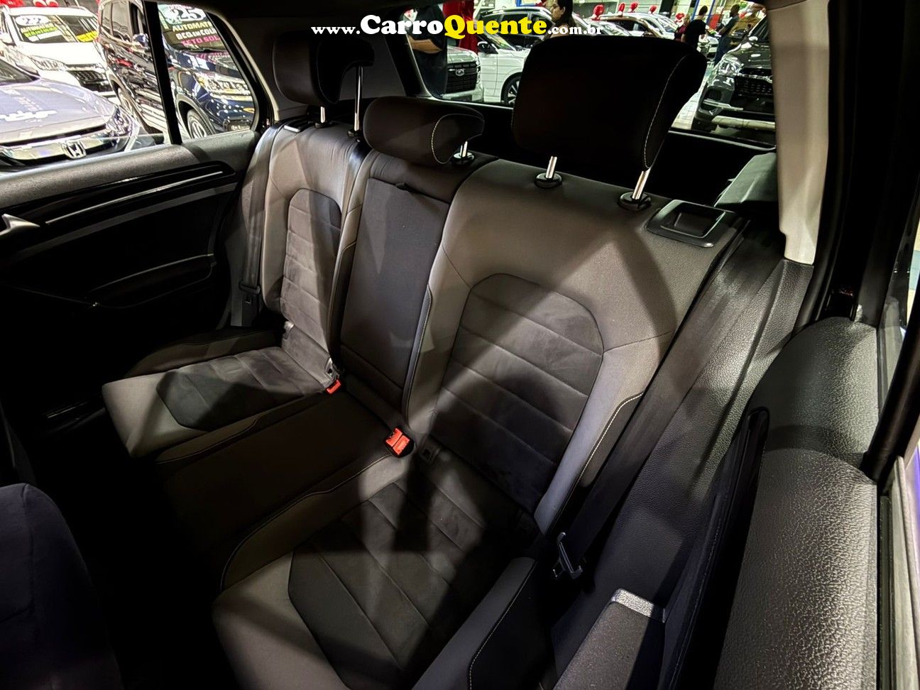 VOLKSWAGEN GOLF 2015 - Loja