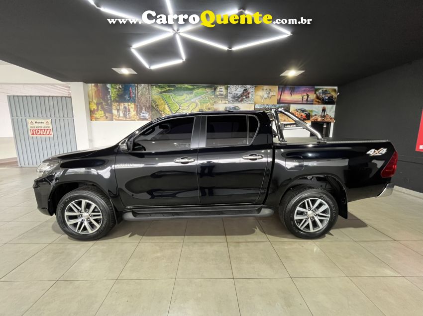 Toyota HILUX 2.8 SRV 4X4 CD 16V DIESEL 4P AUTOMÁTICO - Loja