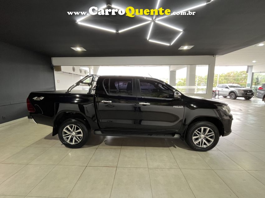 Toyota HILUX 2.8 SRV 4X4 CD 16V DIESEL 4P AUTOMÁTICO - Loja