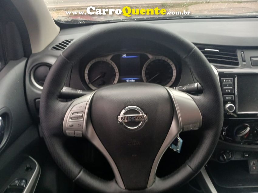 Nissan FRONTIER 2.3 16V TURBO DIESEL ATTACK CD 4X4 AUTOMÁTICO - Loja