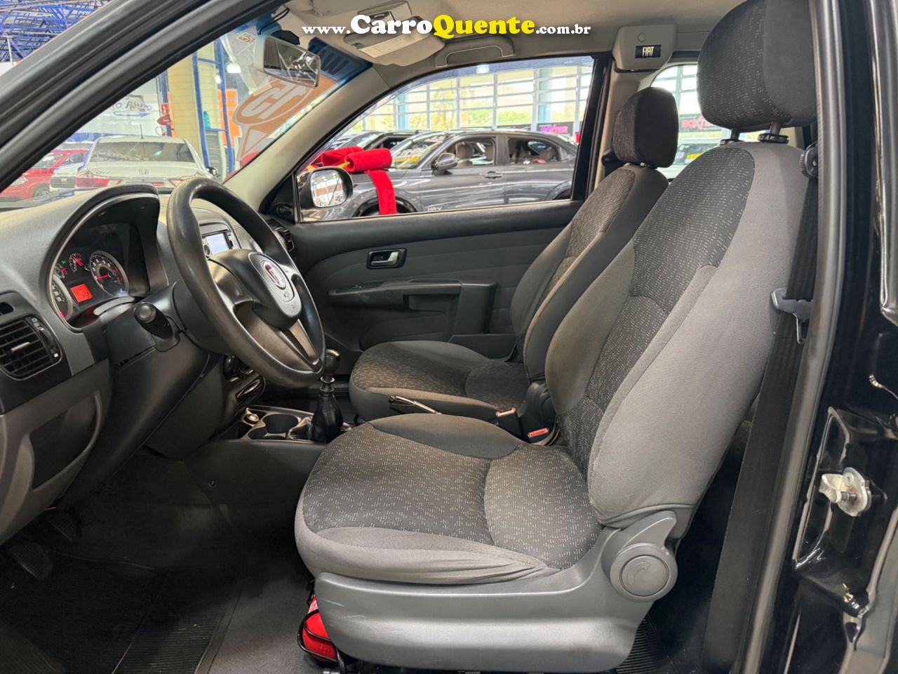 FIAT STRADA 1.6 MPI TREKKING CD 16V 2015 - Loja