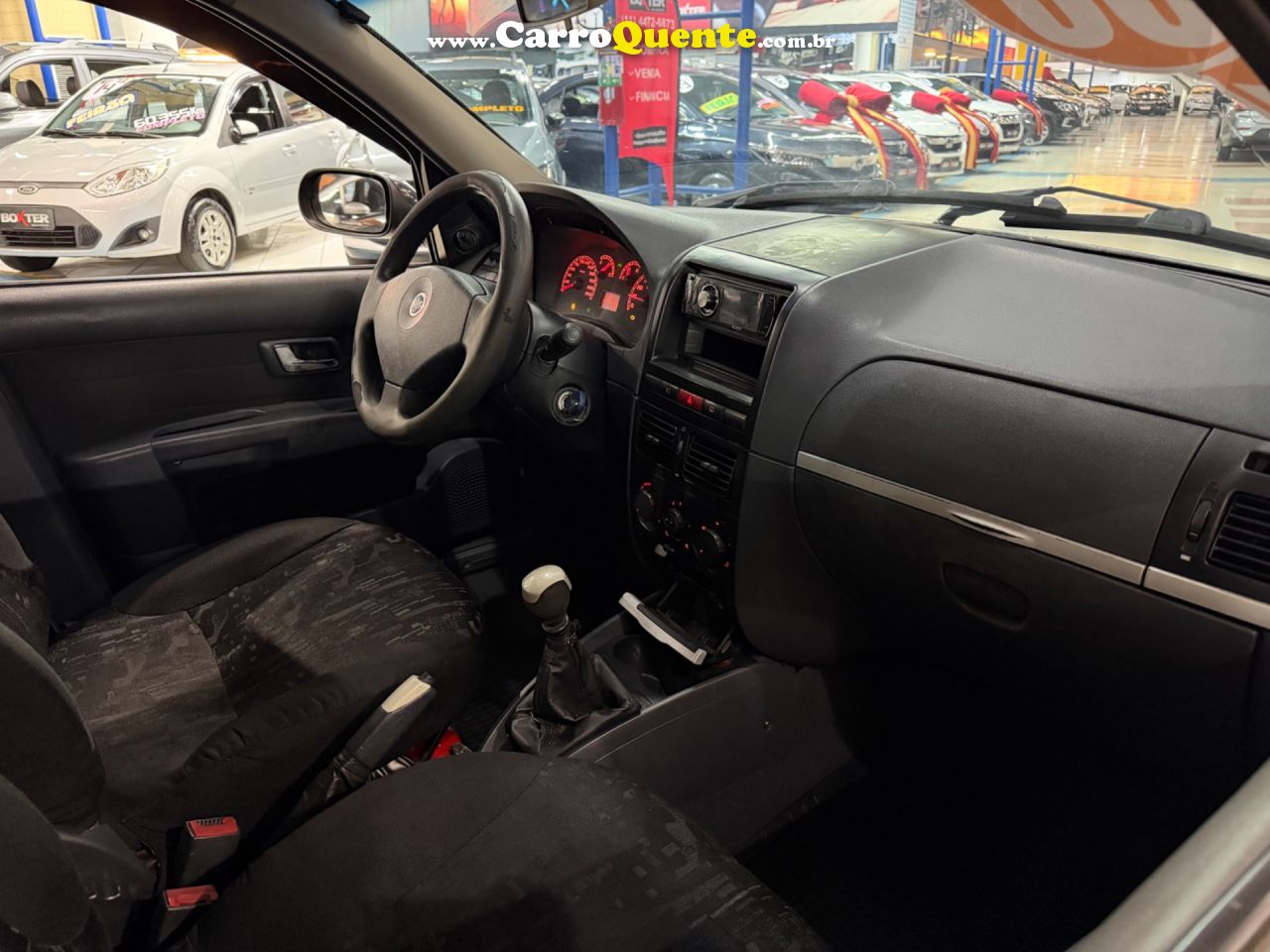 FIAT PALIO 1.3 MPI FIRE ELX WEEKEND 8V 2005 - Loja