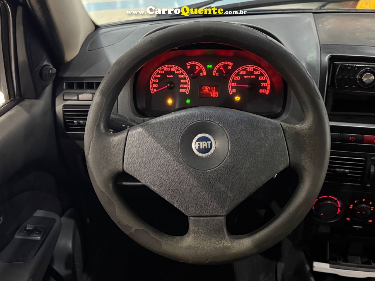 FIAT PALIO 1.3 MPI FIRE ELX WEEKEND 8V 2005 - Loja