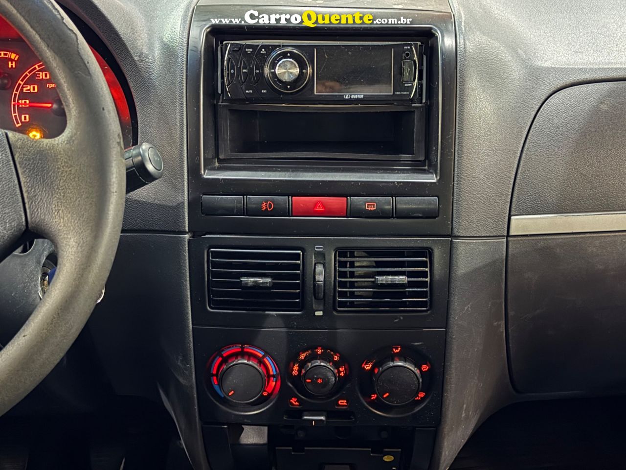 FIAT PALIO 1.3 MPI FIRE ELX WEEKEND 8V 2005 - Loja