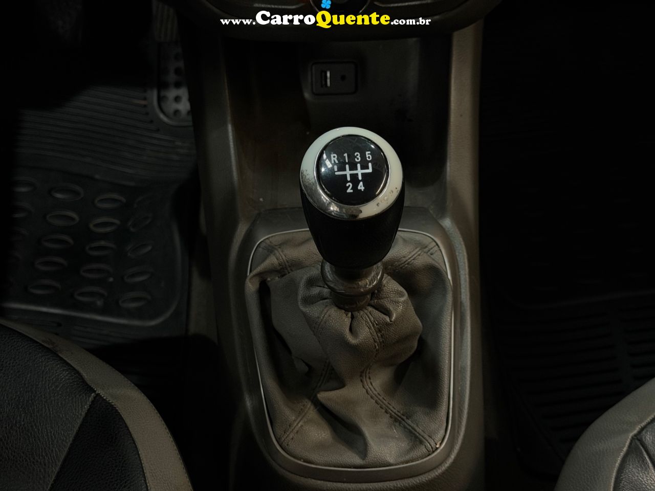CHEVROLET COBALT 1.4 MPFI LT 8V 2013 - Loja