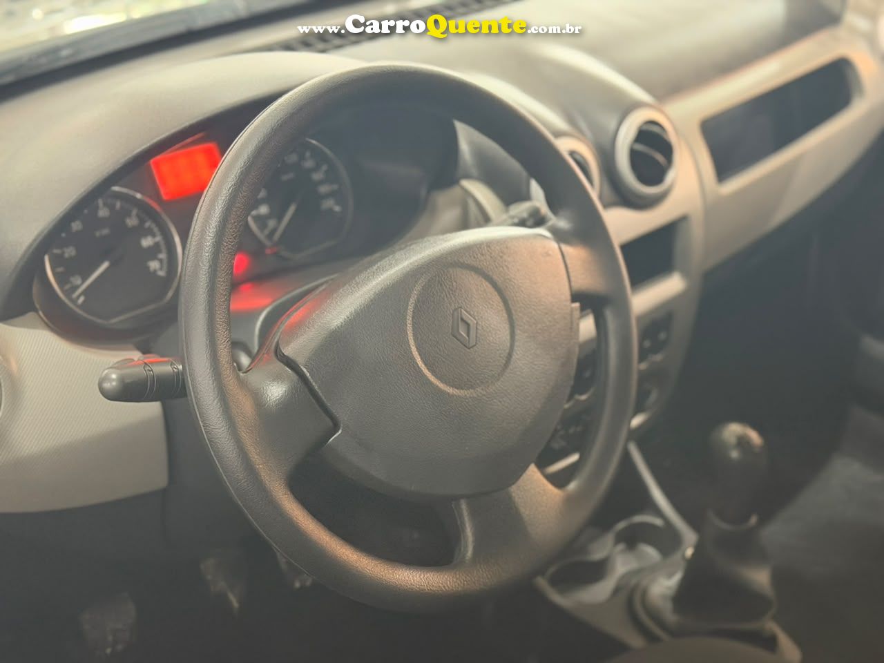 RENAULT SANDERO 1.0 EXPRESSION 16V 2011 - Loja