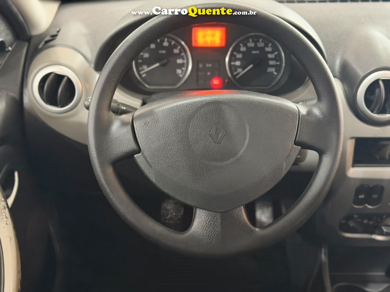 RENAULT SANDERO 1.0 EXPRESSION 16V 2011 - Loja